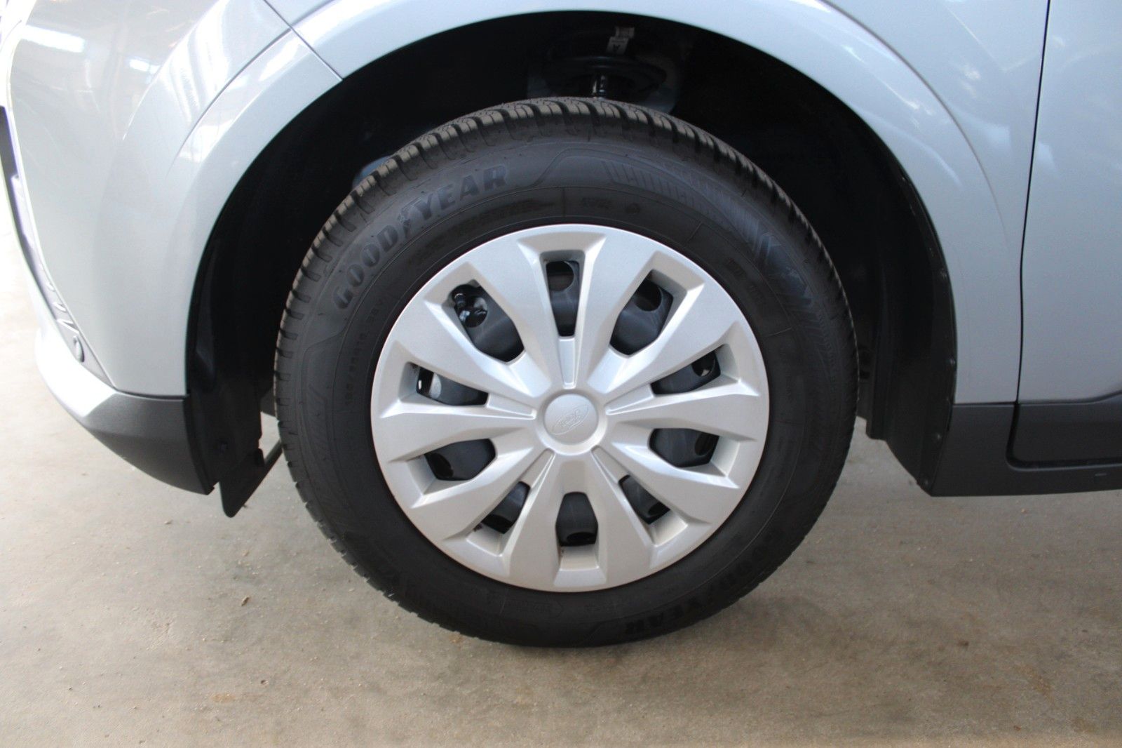 Fahrzeugabbildung Ford Tourneo Courier TREND Kamera PDC WinterPaket2