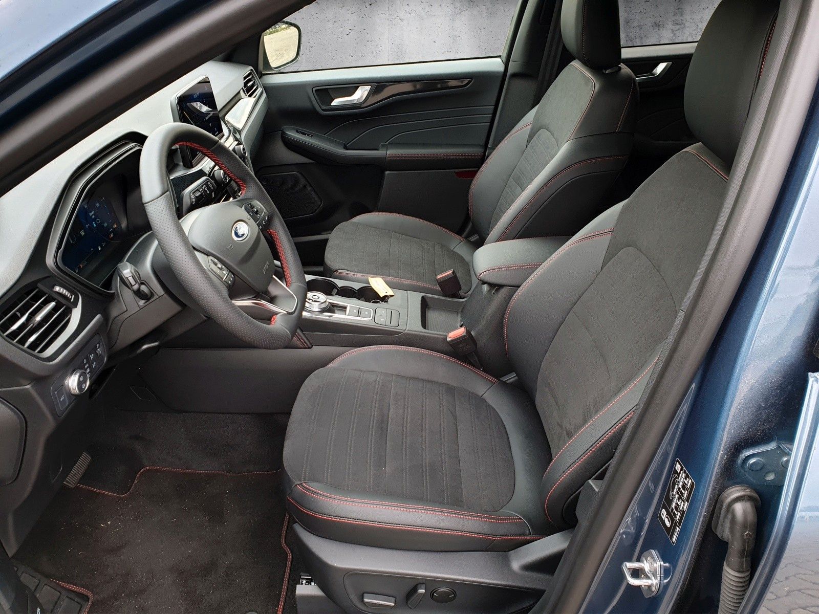 Fahrzeugabbildung Ford Kuga Hybrid ST-Line X FHEV *LED*Navi*Key-Free*