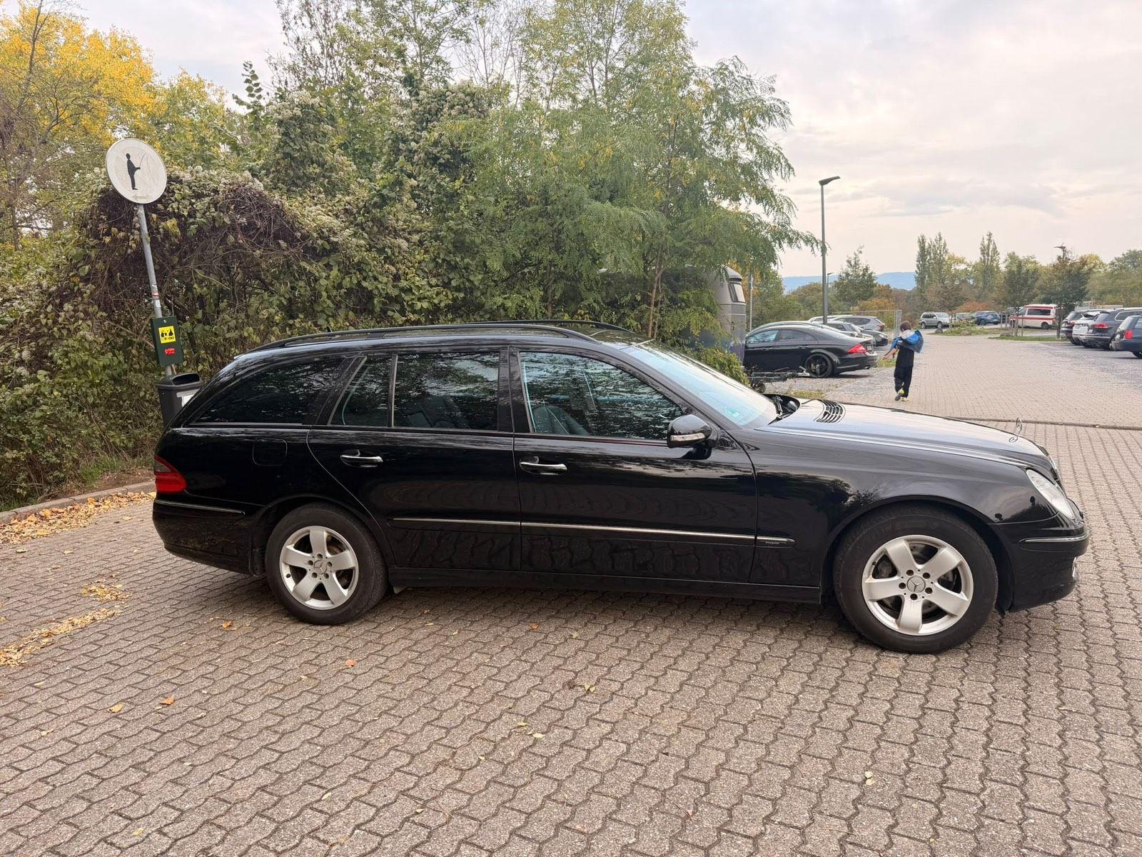 Mercedes-Benz E320 2006 — photo 7