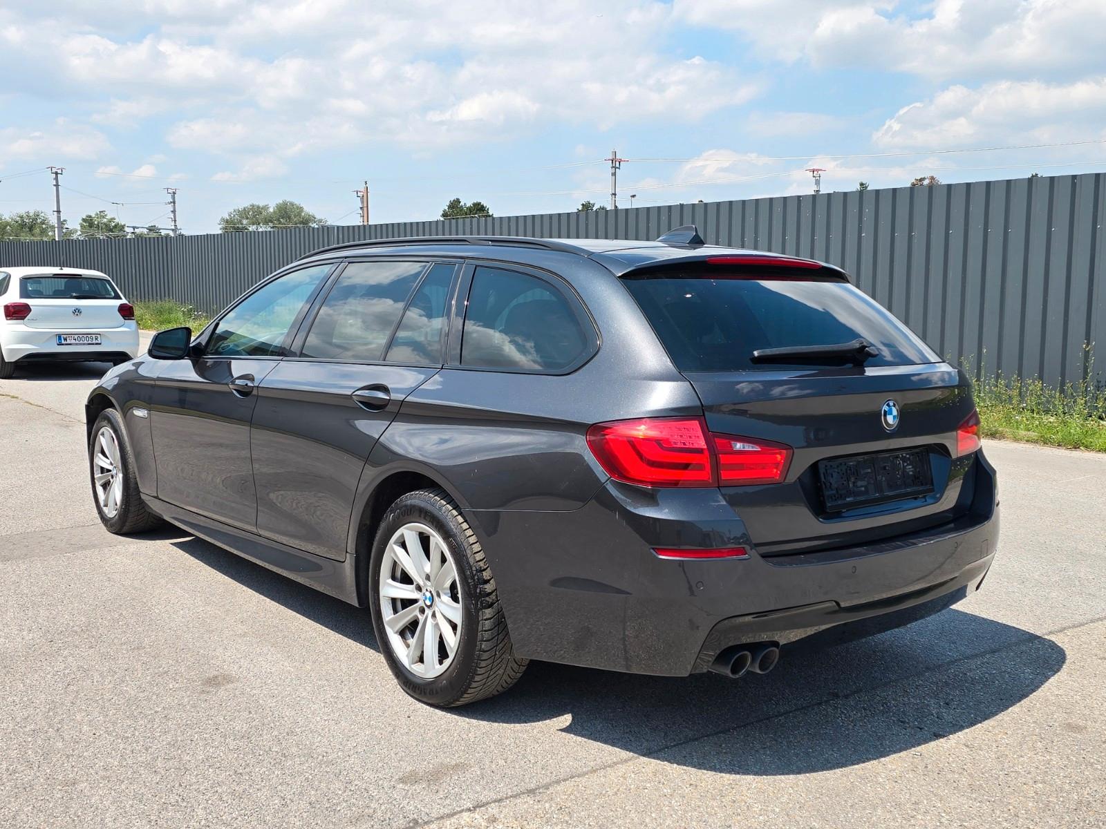 BMW 525 2010 — interior