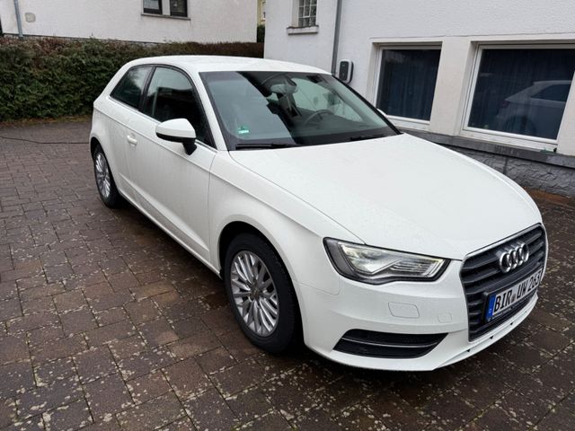 Audi A3 ambiente, Tüv neu 12/2026, 39900 km, DSG!