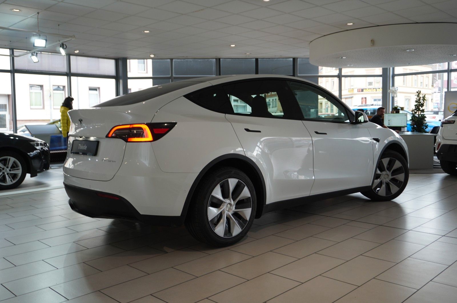 Tesla Model Y LONGRANGE DUAL-MOTOR NAVI LED KAMERA DAB foto 9