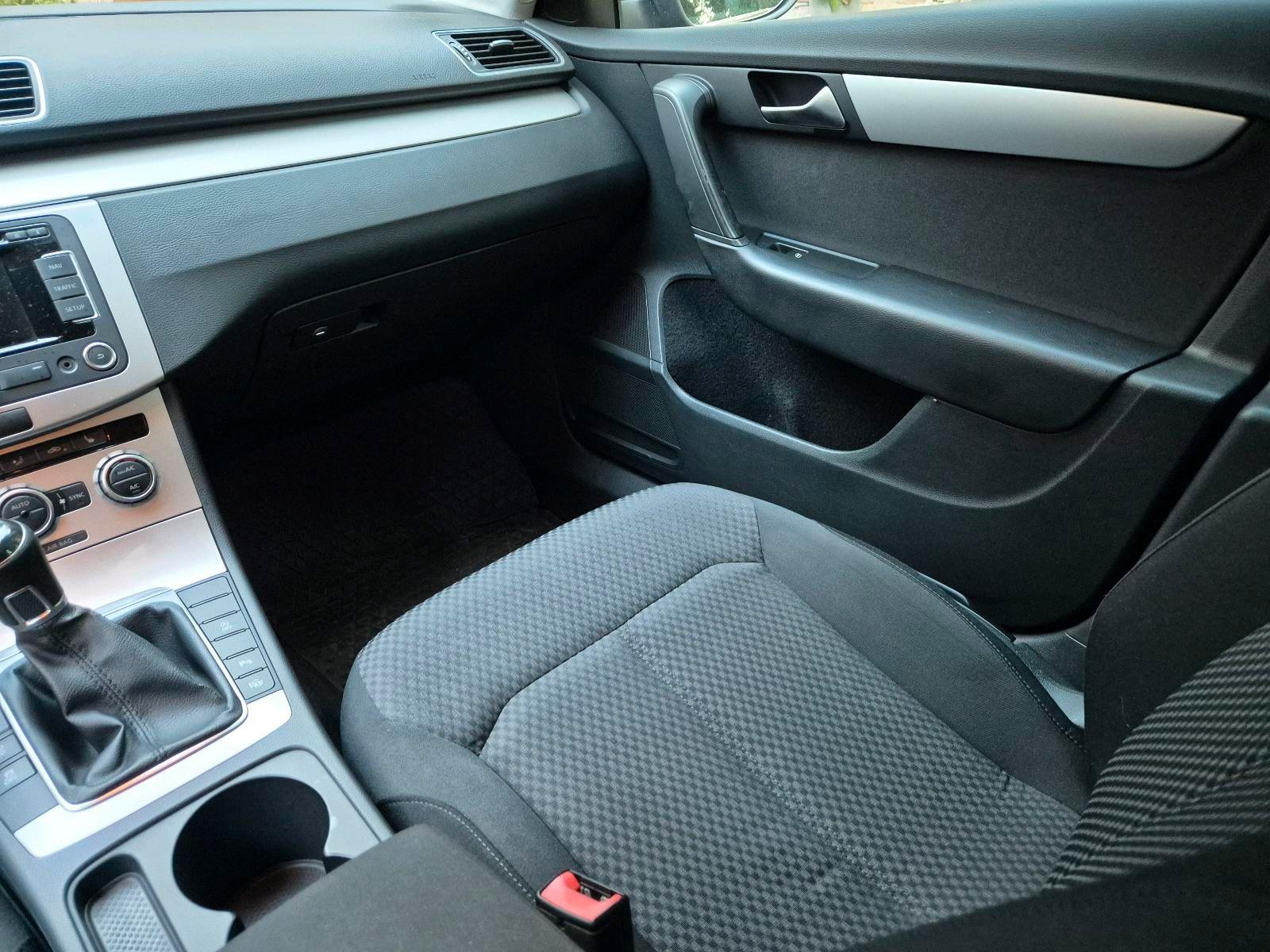 Volkswagen Passat 2013 — photo 8
