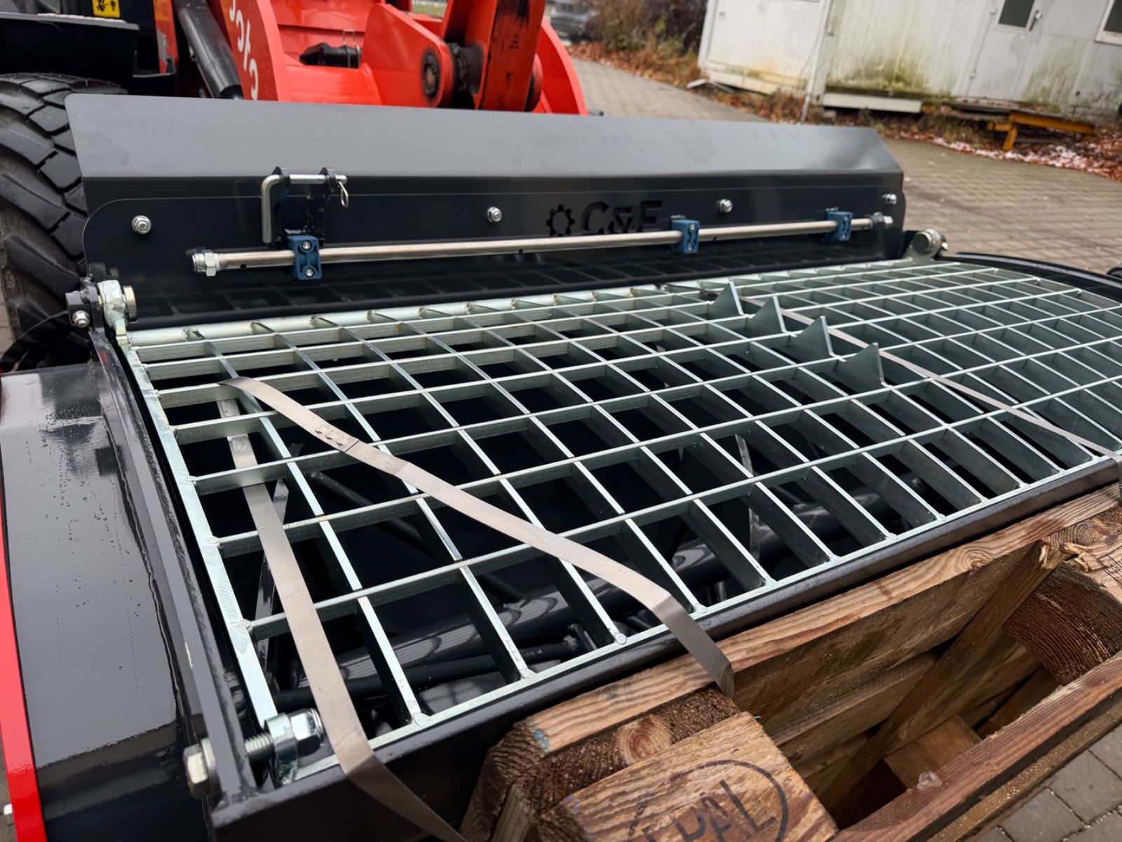 Fahrzeugabbildung CAT Betonmischschaufel CNF BMX 520T