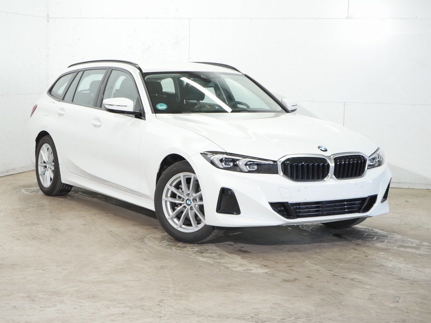 Fahrzeugabbildung BMW 318i |Komfortzugang |Sitzheizung |Parking Assist