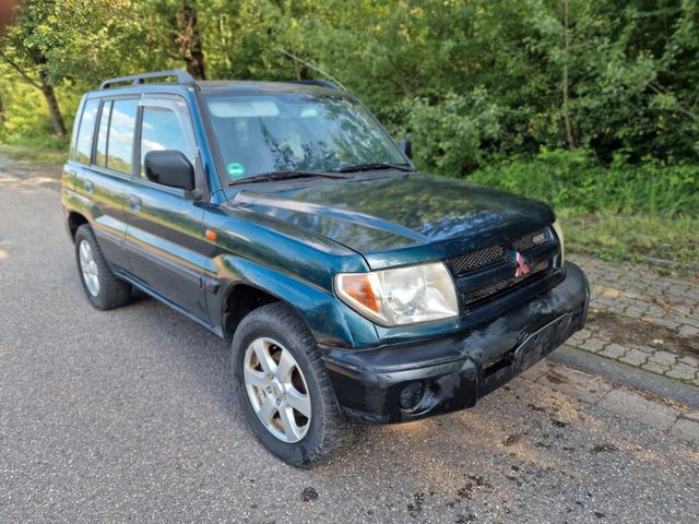 Mitsubishi Pajero Pinin 2,0  4X4.