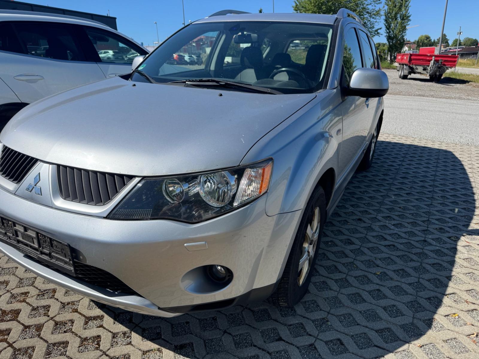Mitsubishi Outlander 2.4  XL Automatik