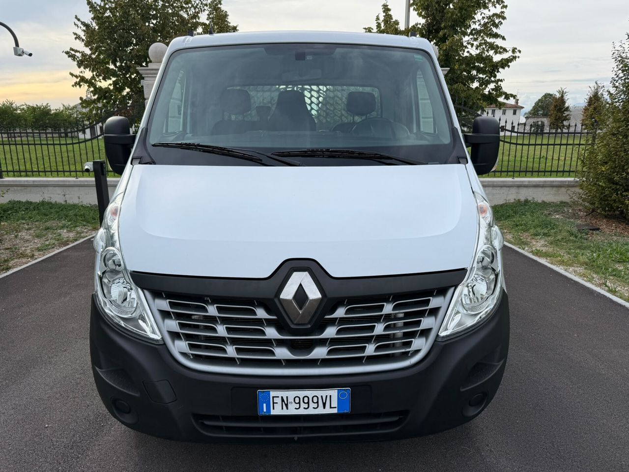 Renault Master T35 2.3 dCi/135 RIBALTABILE TRILA imagem 3