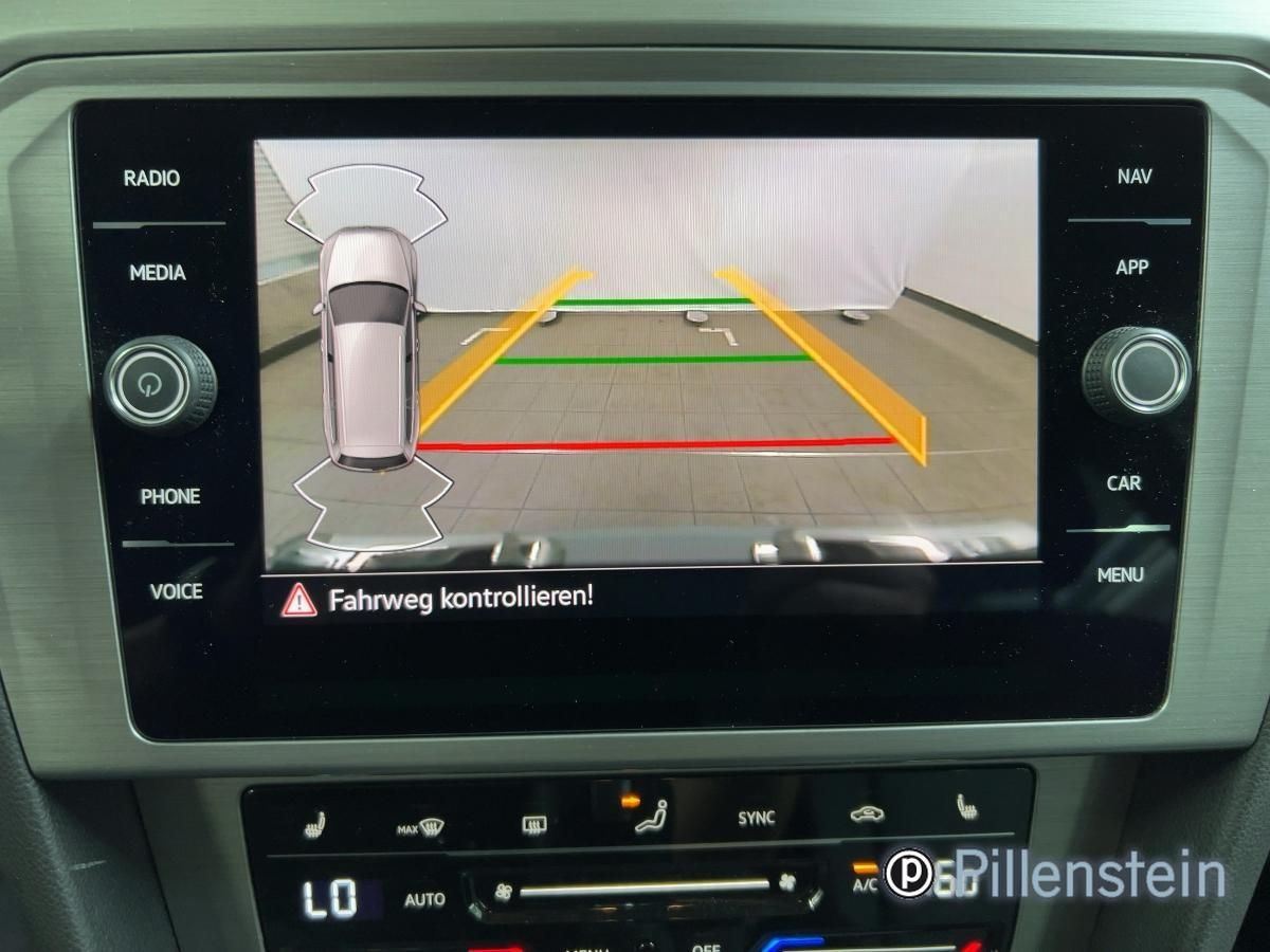 Volkswagen Passat Variant - Bild 11