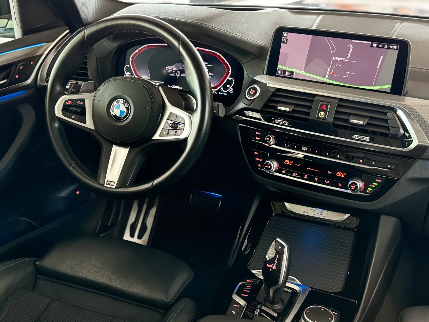 Fahrzeugabbildung BMW X3 xD30e M Sport Panoram Kamera HUD DAB HiFi 21"