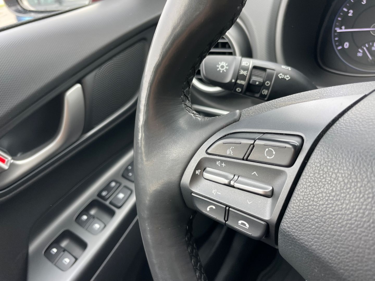 Fahrzeugabbildung Hyundai KONA Trend Klima Kamera Spurhalteass Tempomat