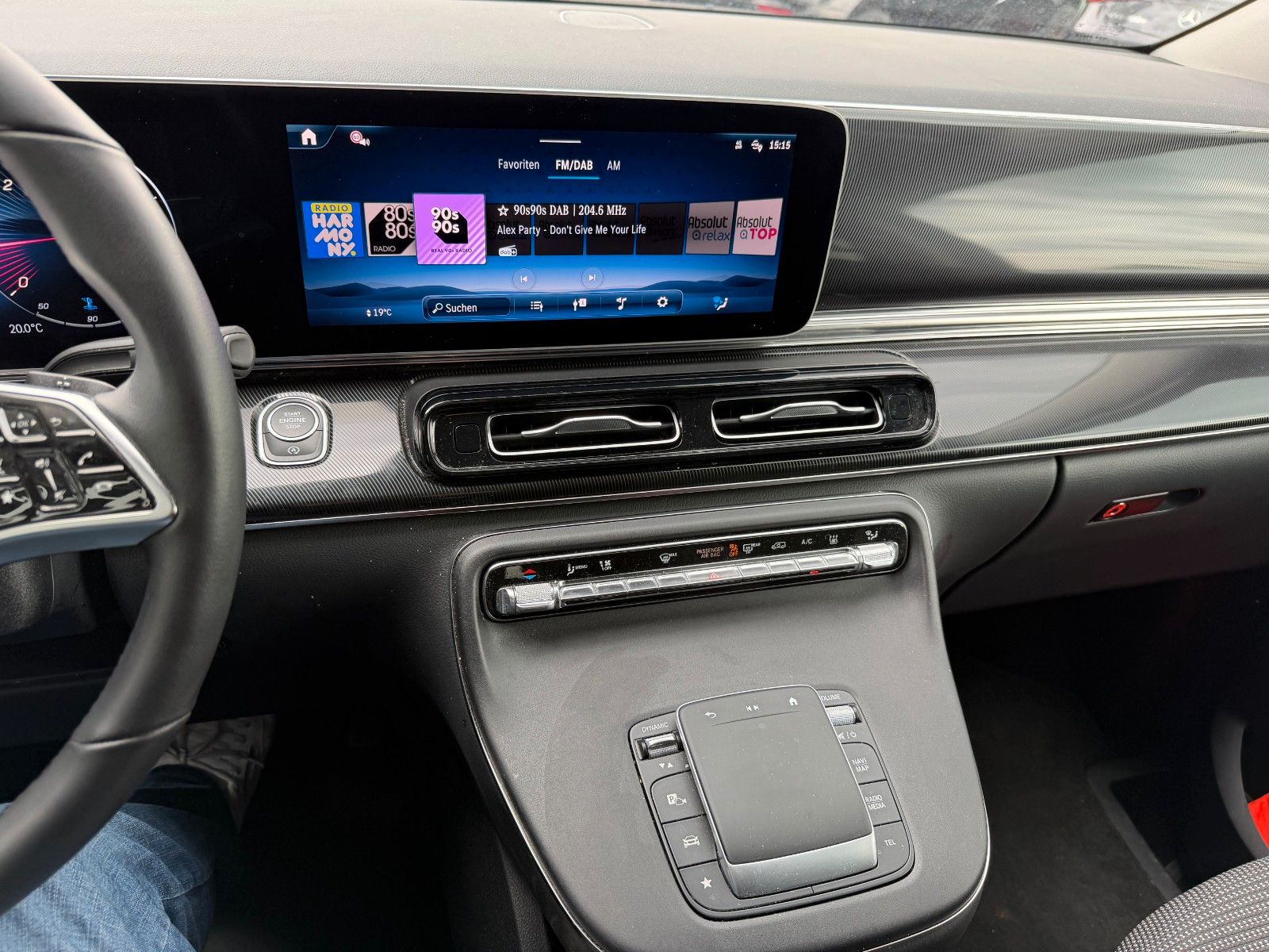 Fahrzeugabbildung Mercedes-Benz V 220 d DISTRONIC AHK 2,5to Standheizung