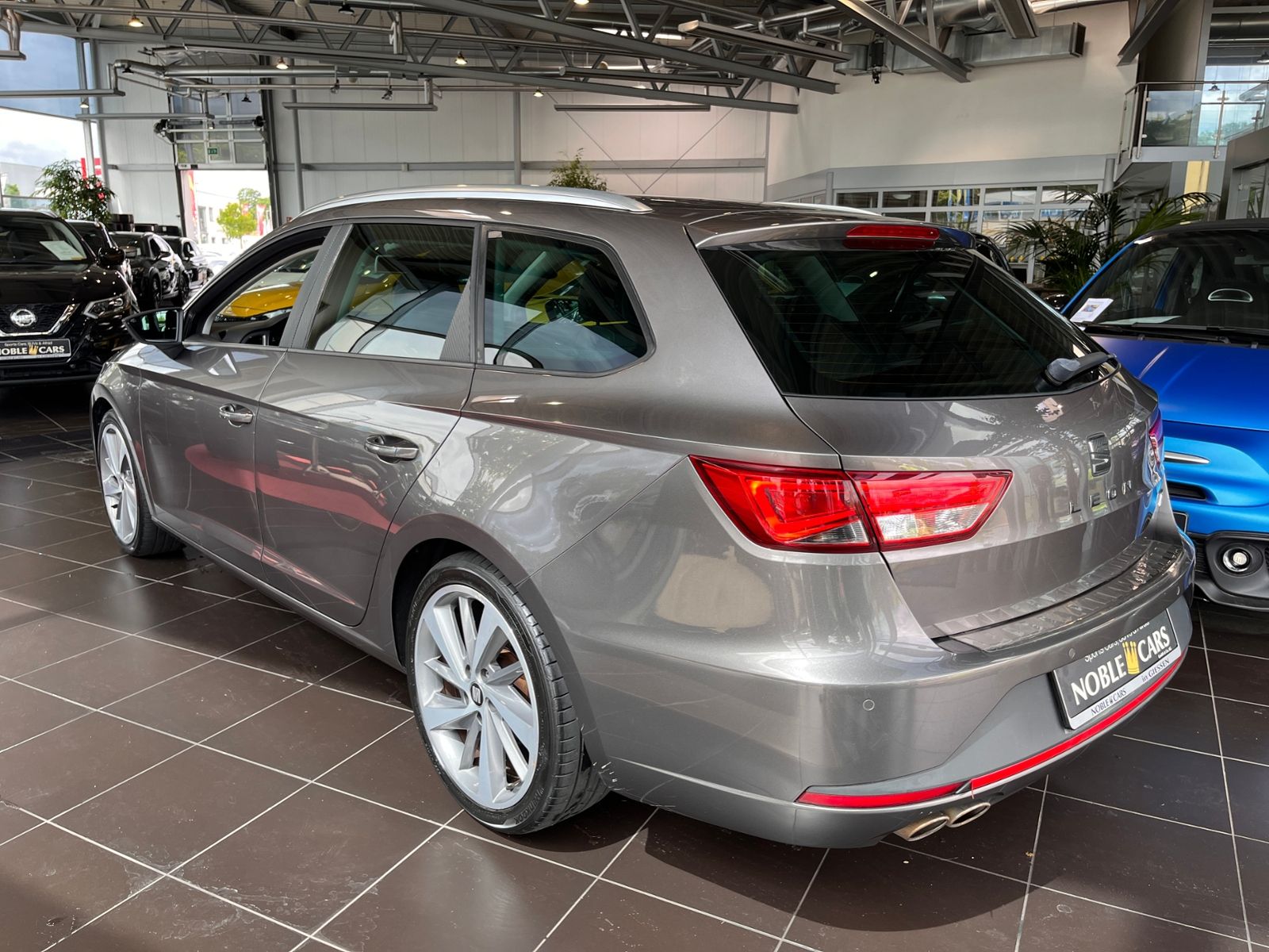 Fahrzeugabbildung SEAT Leon ST FR KLIMA LED NAVI ALU