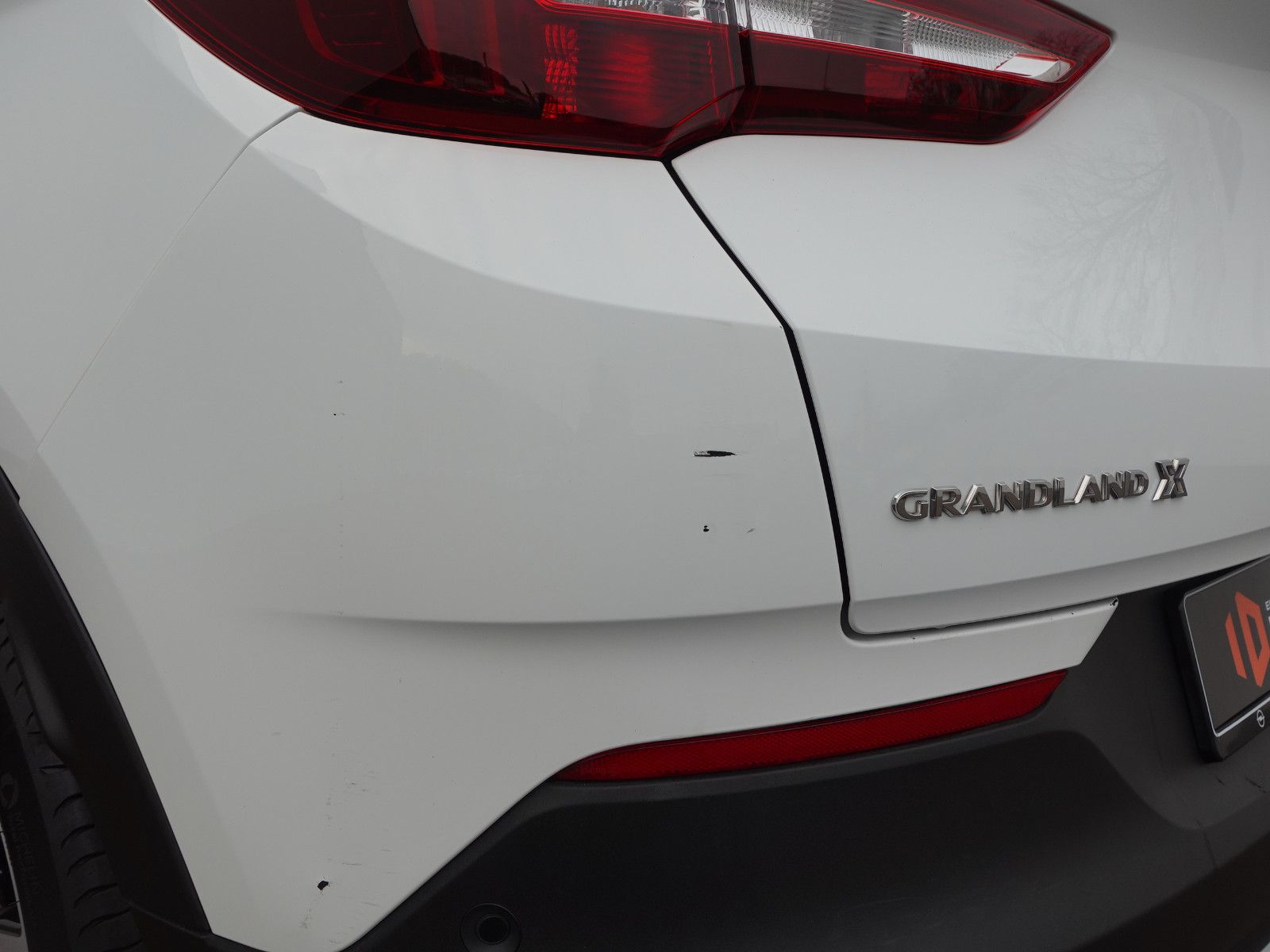 Fahrzeugabbildung Opel Grandland X 1.2 Elegance Kamera,LED,Navi,PDC,SHZ