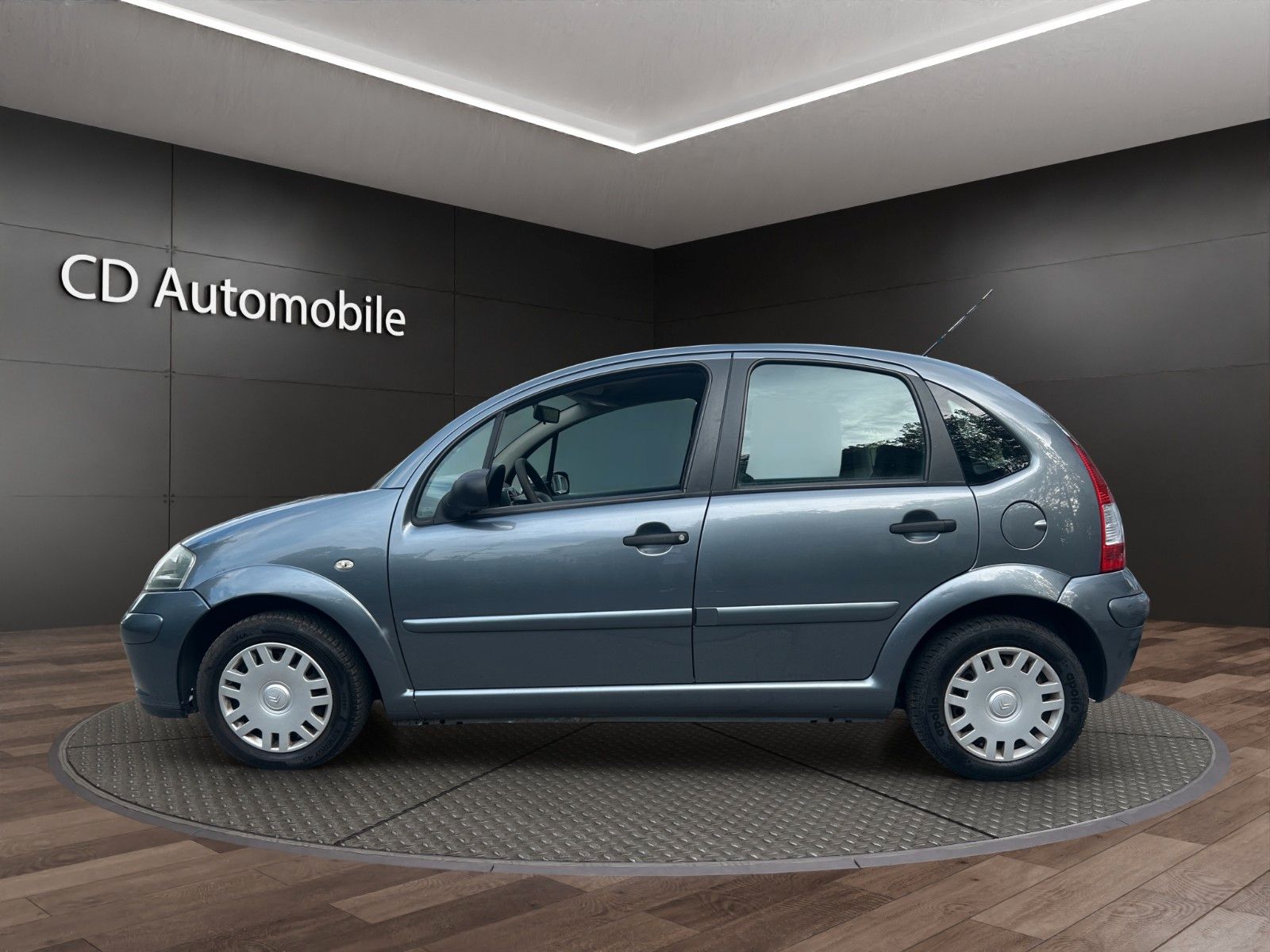 Fahrzeugabbildung Citroën C3 1.1 Confort Klima/el Fenster/5Türig/TÜV NEU
