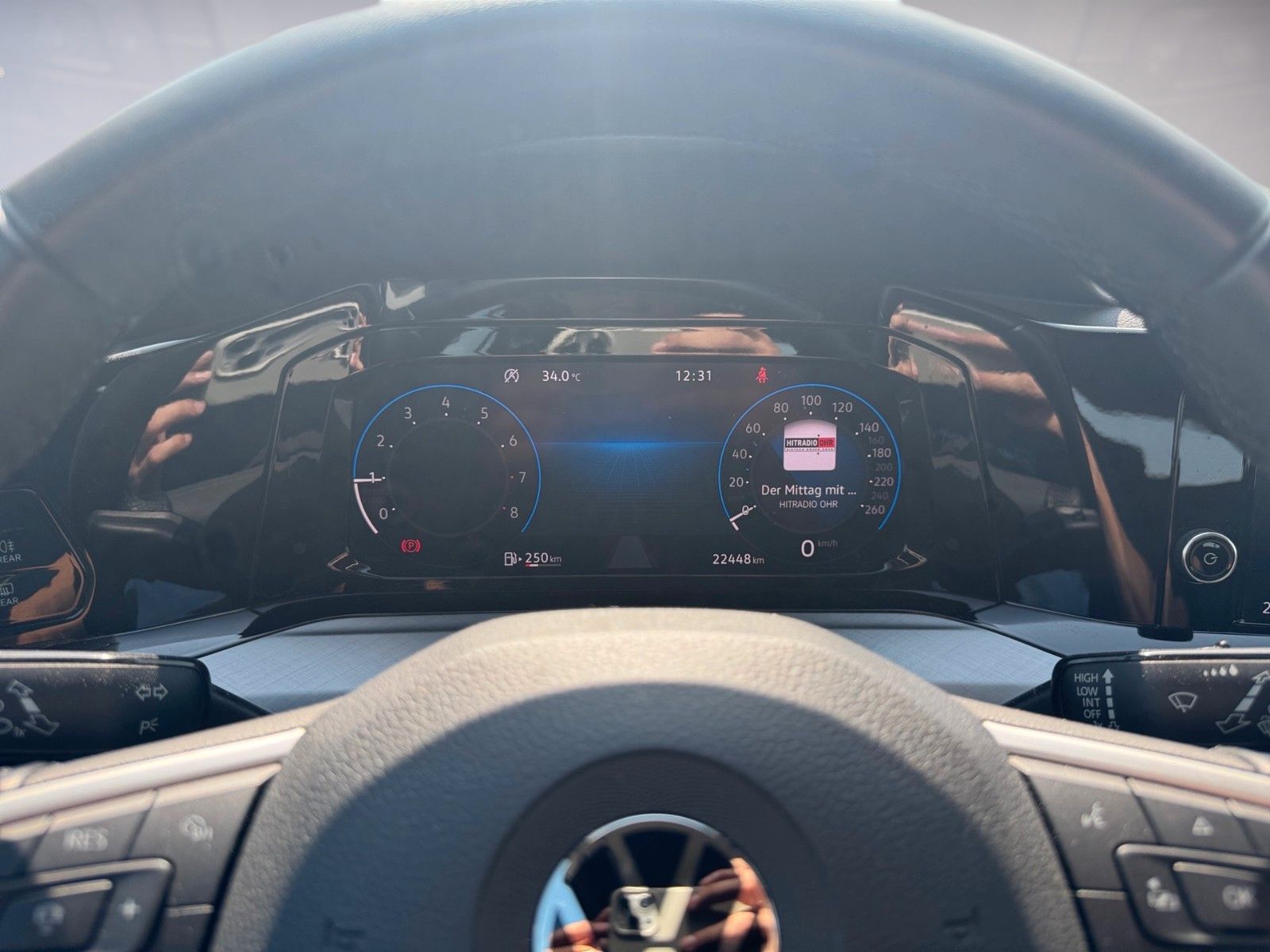 Fahrzeugabbildung Volkswagen Golf VIII Variant Life 1.0 TSI