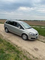 Opel Zafira B 2.2 Direct Automatik  TÜV n... - Opel Zafira in Lübeck
