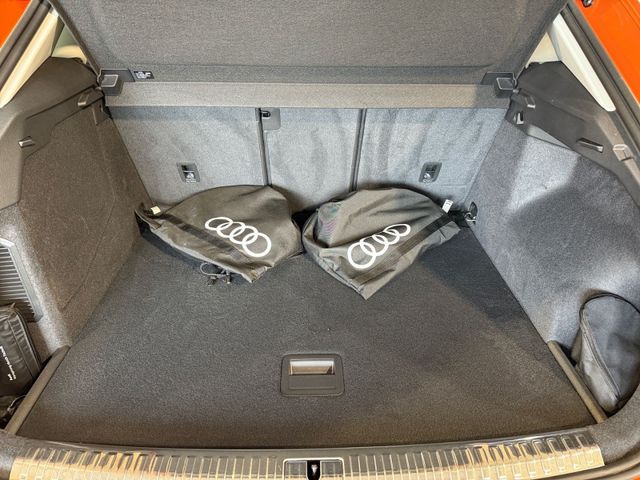 Q3 45 TFSI e S LINE S TRONIC LED+AHK+NAVI+OPTIK+