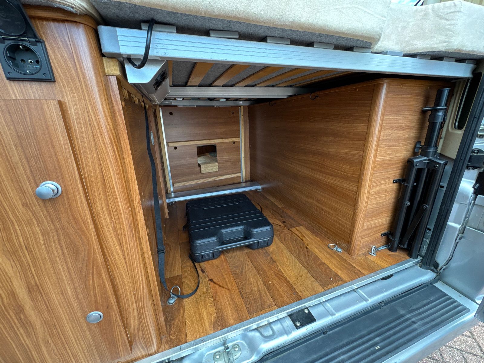 Fahrzeugabbildung Globecar GLOBESCOUT 600 TV SAT AHK NAVI KAMERA INVERTER