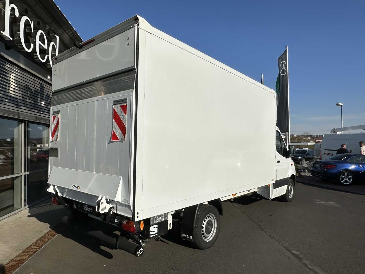 Fahrzeugabbildung Mercedes-Benz Sprinter 317 CDI Koffer LBW Klima Kamera SHZ