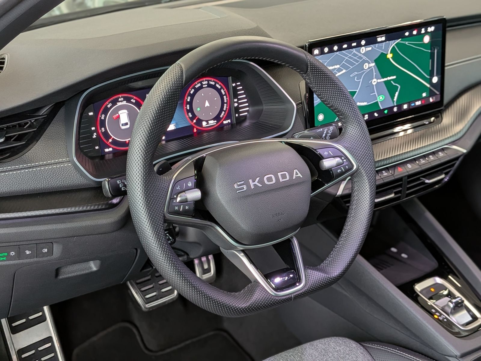 Fahrzeugabbildung SKODA Octavia 2.0TDI Sportline Matrix Canton Pano ACC