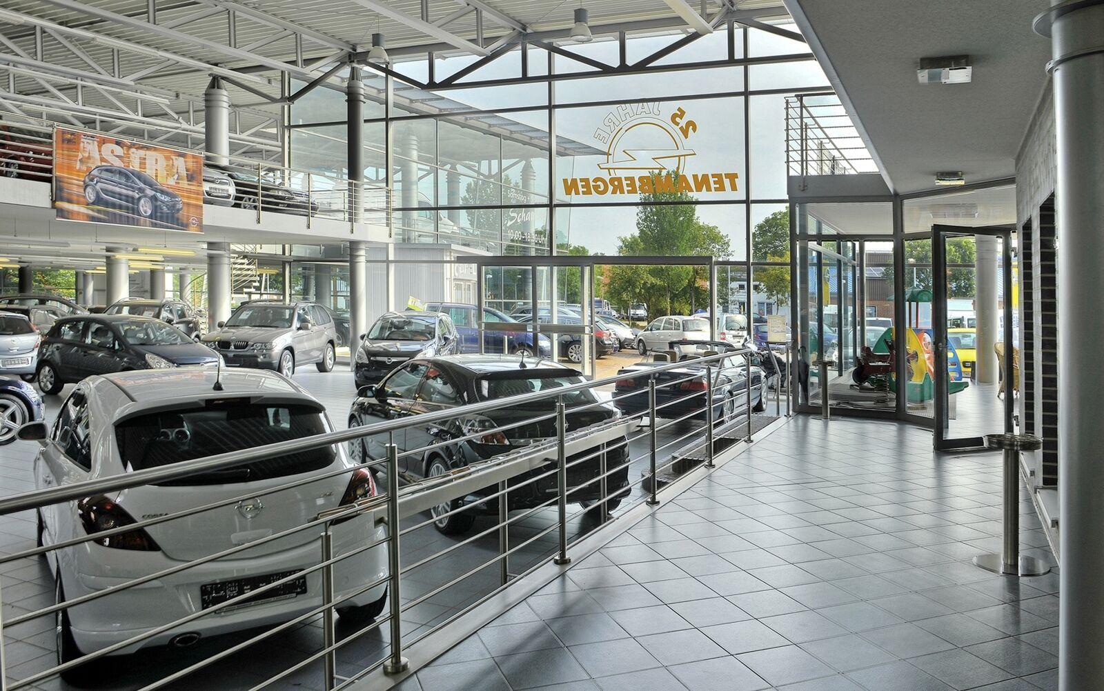 showroom-image-top