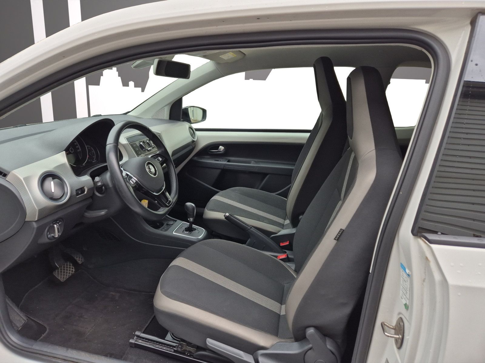 Fahrzeugabbildung Volkswagen up! 1.0 ASG  high up! LED/SHZ/FREI/TEMP/RE/NOT