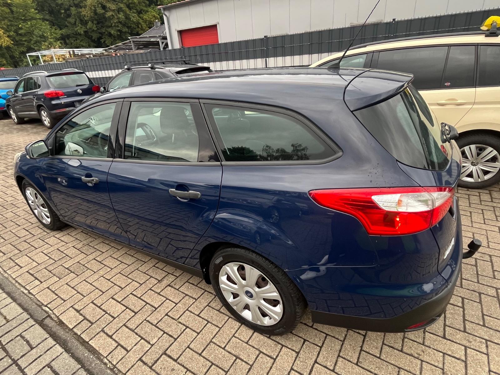 Ford Focus 2014 — photo 11