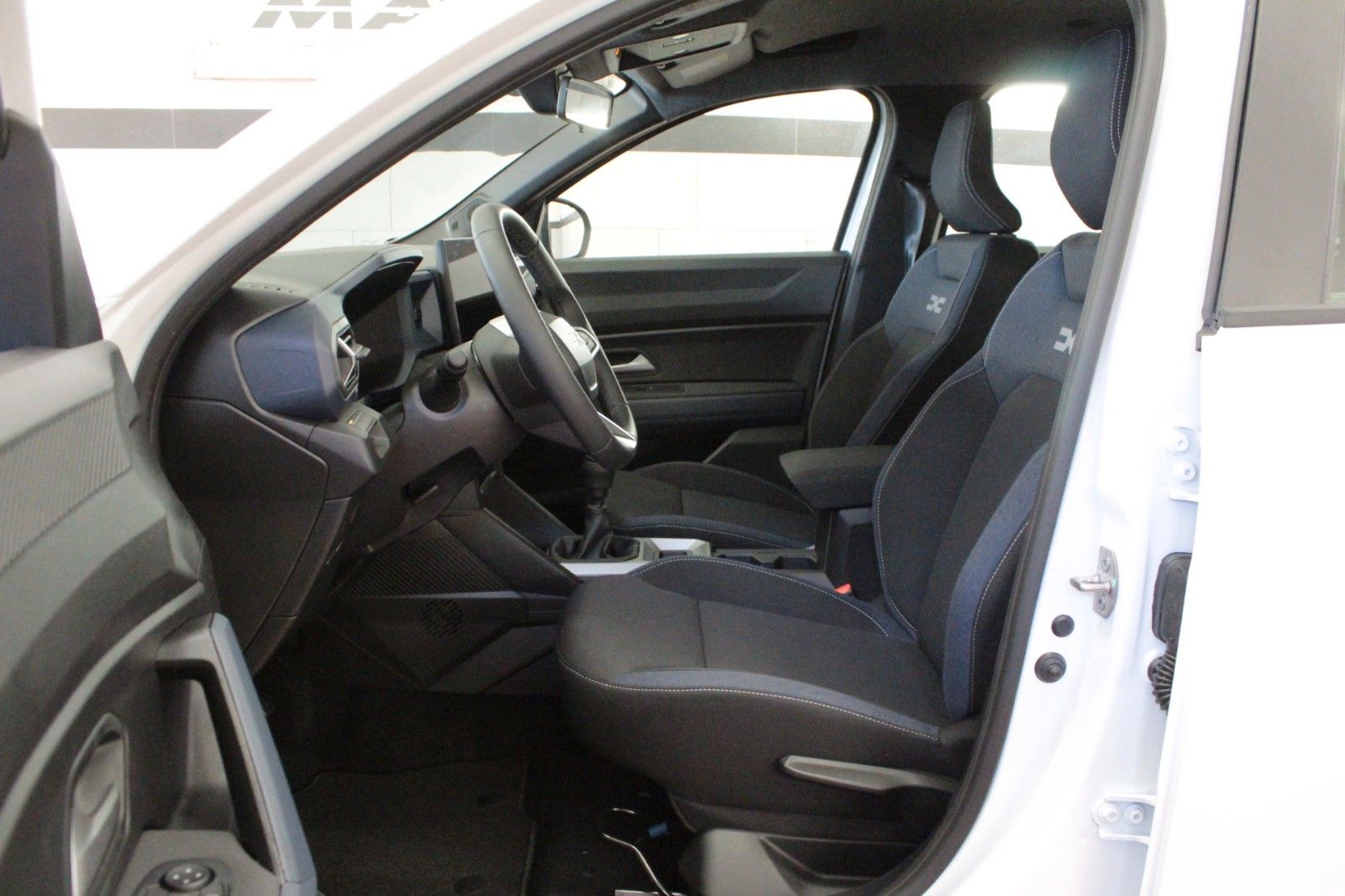 Fahrzeugabbildung Dacia Bigster hybrid 140 Expression   Winterpak.*City