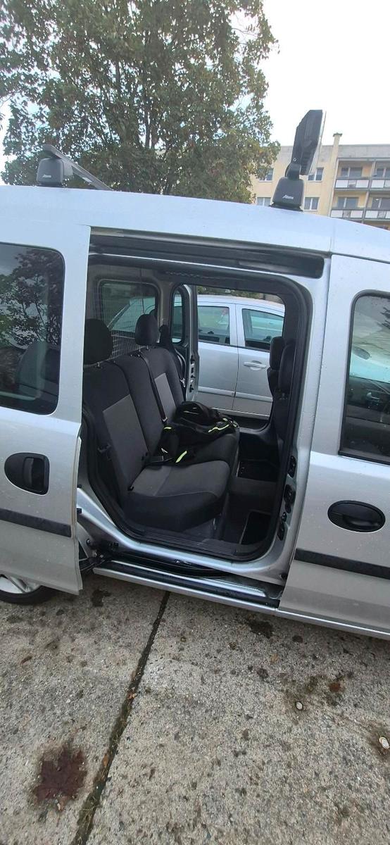 Opel Combo 2010 — photo 7