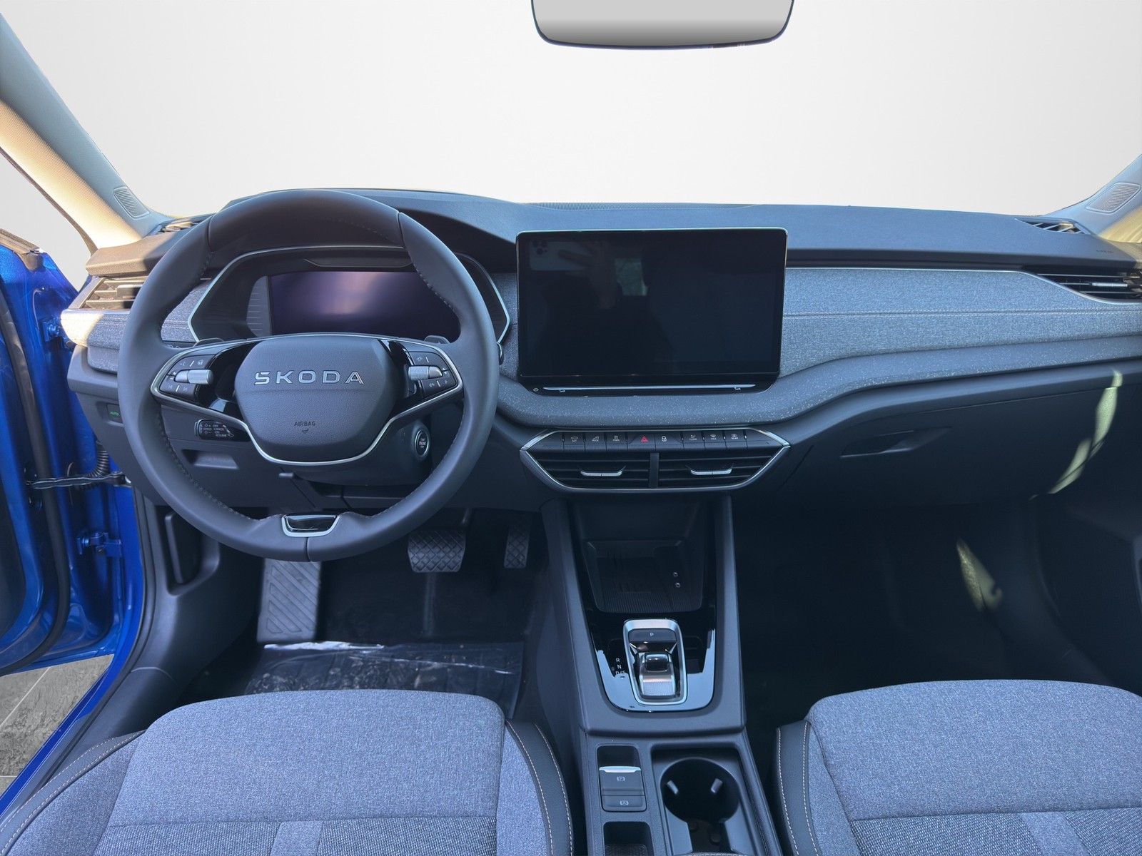 SKODA Octavia Combi Tour 2.0 TDI DSG 110kW/150PS - Image 10