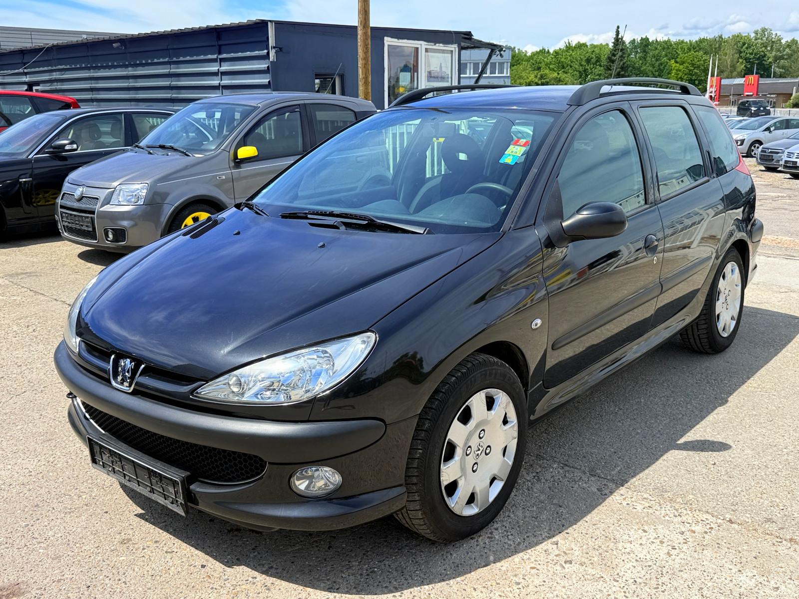 Peugeot  2006 — rear view