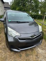 Toyota Verso S 1.4 Diesel Tüv 04/2027 - Toyota Verso-S mit Diesel-Antrieb