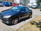Peugeot hier steht eine Peugeot 206 CC zu verkaufen - Peugeot 206 in Mainz