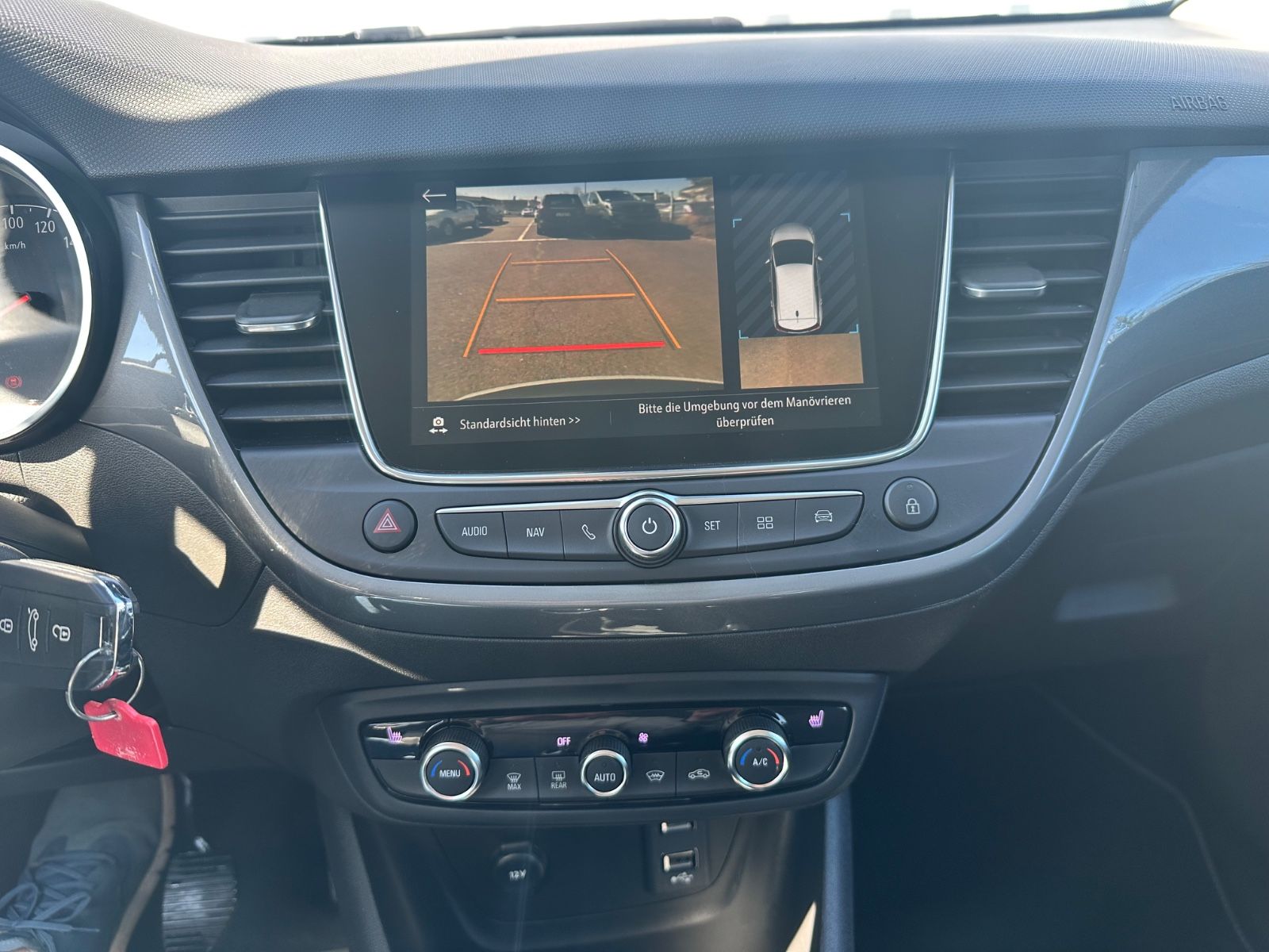 Fahrzeugabbildung Opel Crossland Elegance Navi*Sitzh.*Allw.*Kamera
