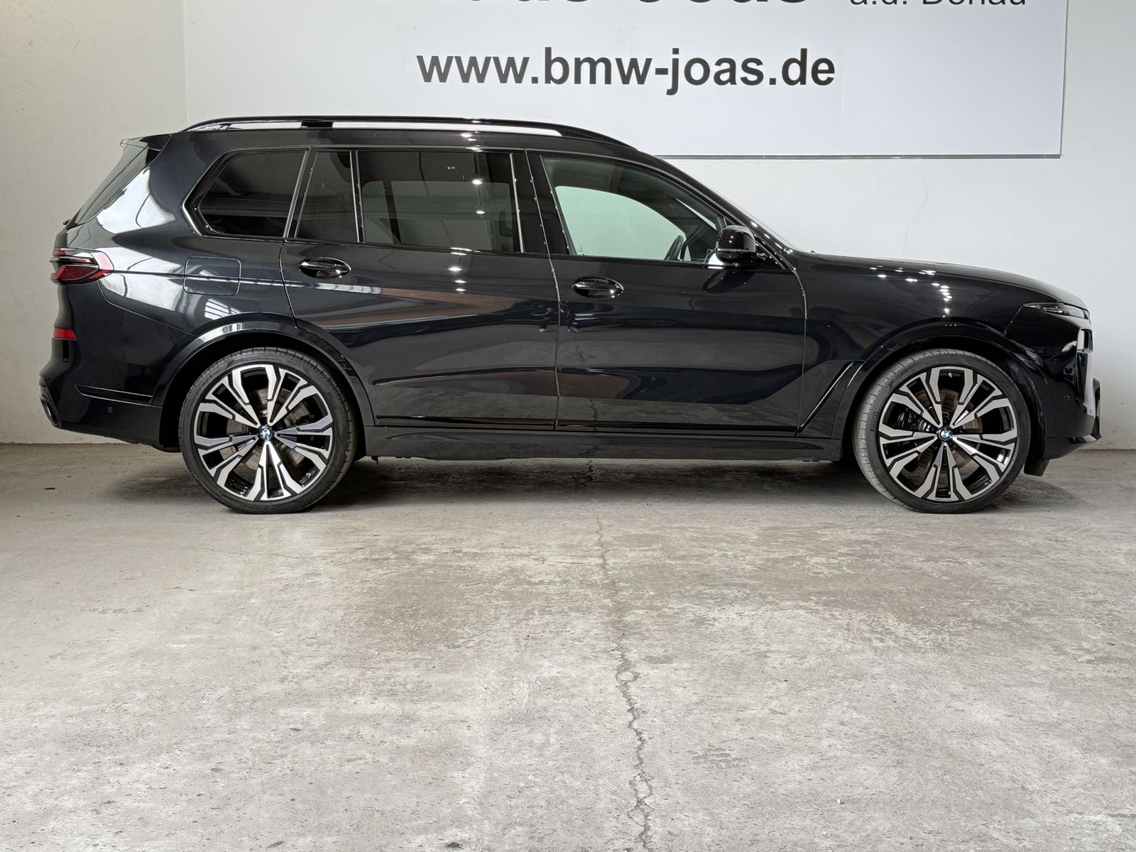 Fahrzeugeinzelansicht 15 Fahrzeugabbildung BMW X7 M60i |Sitzbelüftung |AHK |Panorama Glasdach