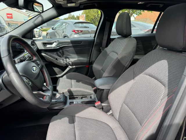 Ford Focus Turnier 1.5 ST-Line PanoKamera
