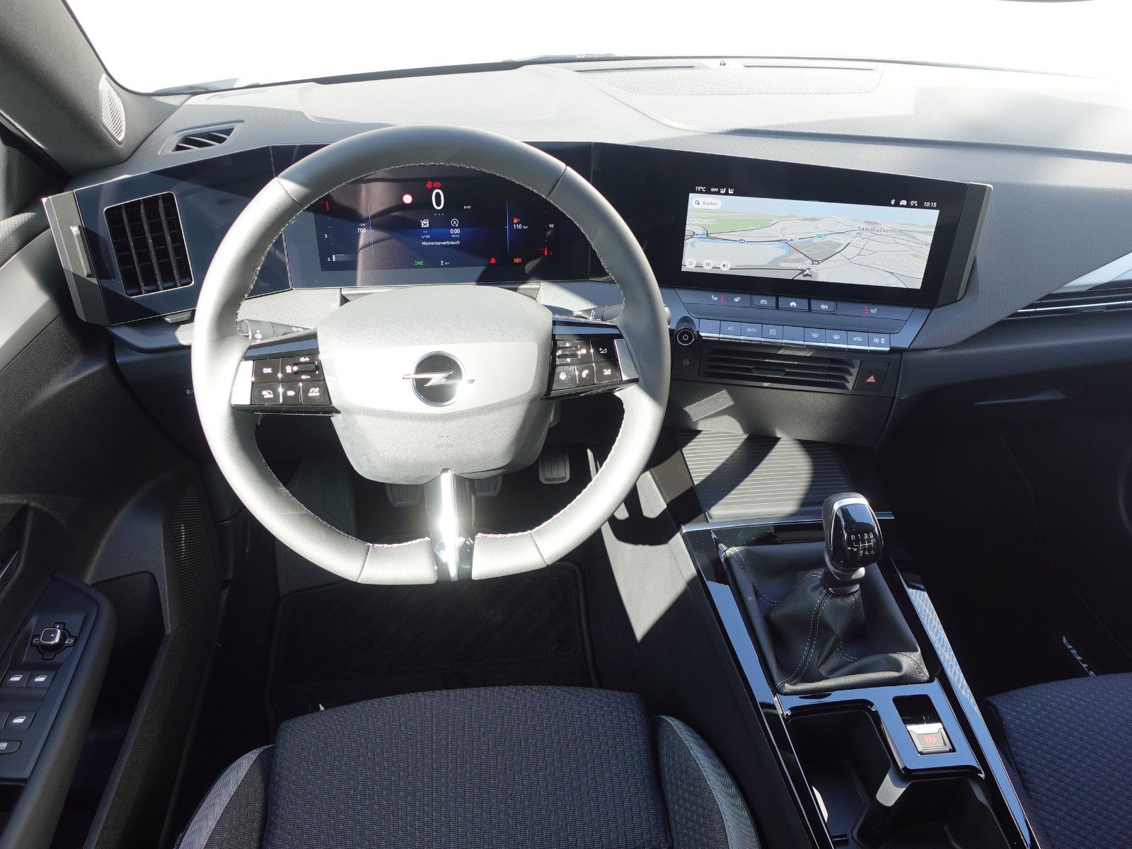 Fahrzeugabbildung Opel Astra Edition 1.2T,Navi,Kamera,Sitzhzg,AGR-Sitz