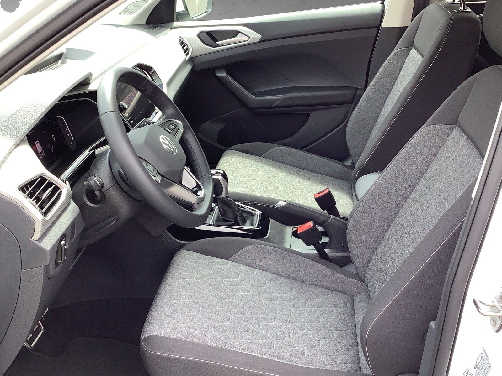 Fahrzeugabbildung Volkswagen T-Cross DSG AHK Kamera ACC Navi LED