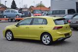 Volkswagen Golf VIII 8 Style/DSG/LED+/ErgoAct./Keyless/PDC - mit Diesel-Antrieb: Gelb, Ambiente-Beleuchtung, Limousine