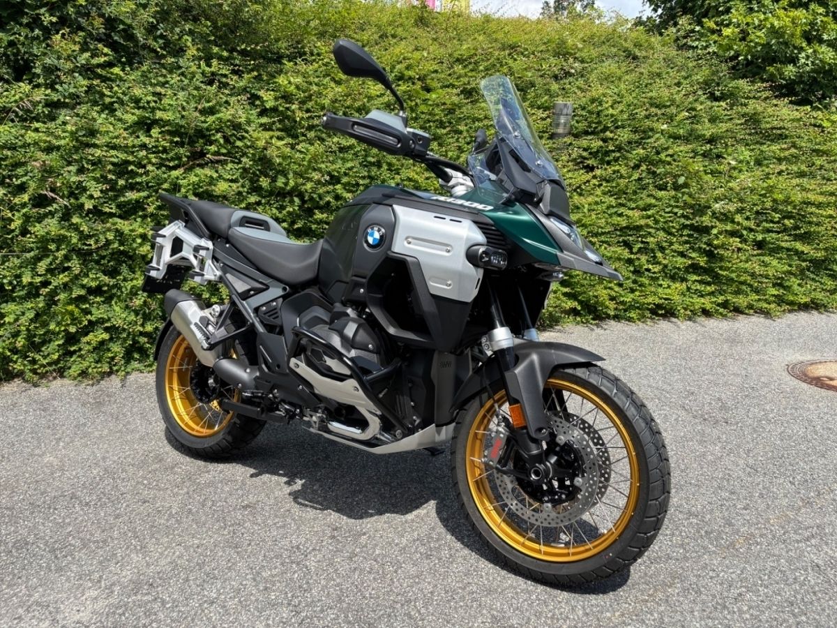 Fahrzeugabbildung BMW R 1300 GS Adventure Option 719 3 Pakete