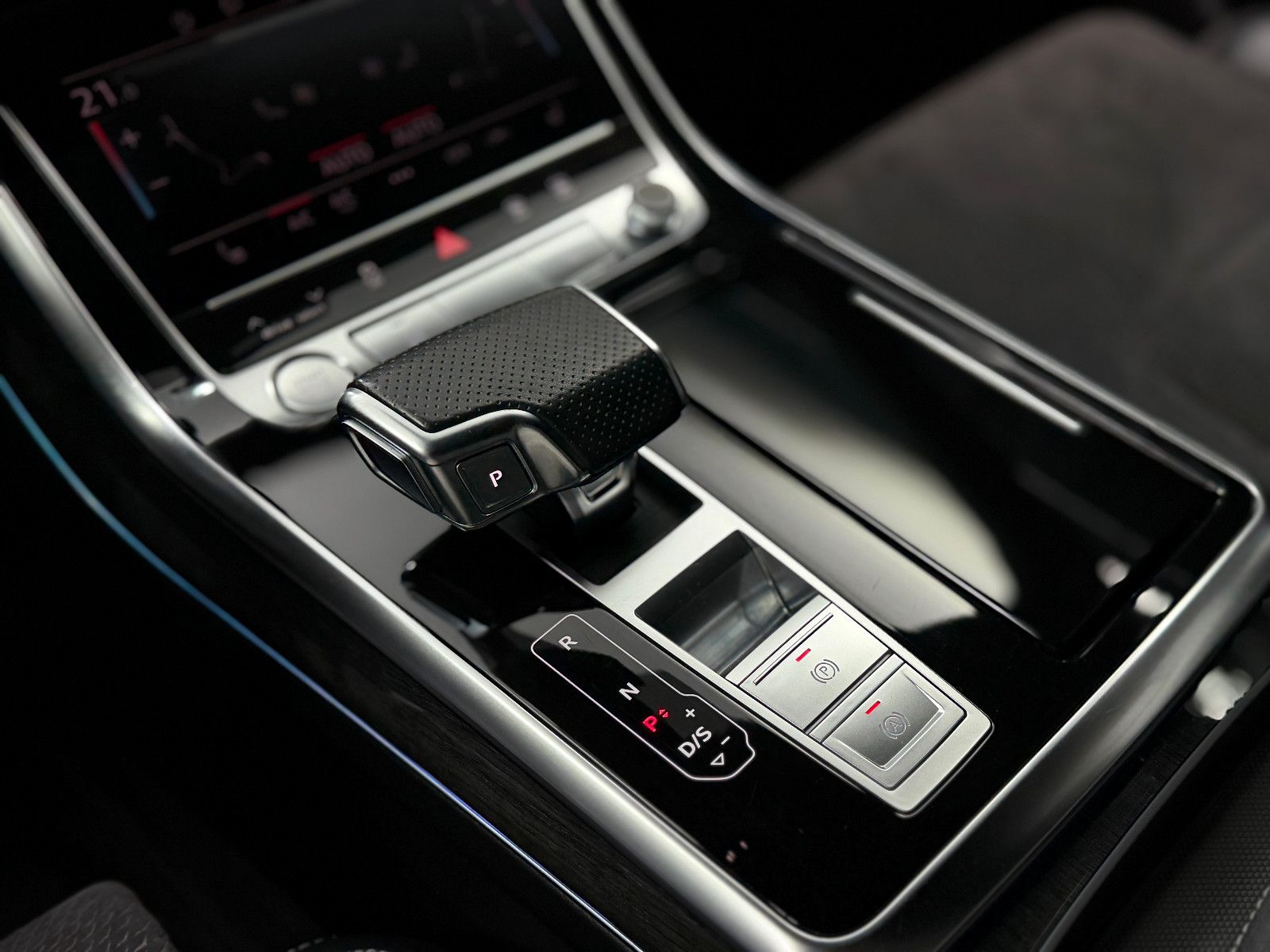 Fahrzeugabbildung Audi Q8 50 TDI quattro |MATRIX|AHK|LUFT