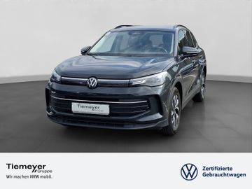 Volkswagen Tiguan - 1
