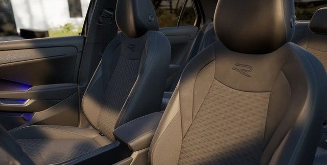 T-Roc R-Line eTSI DSG AHK Matrix 8-fach-bereift