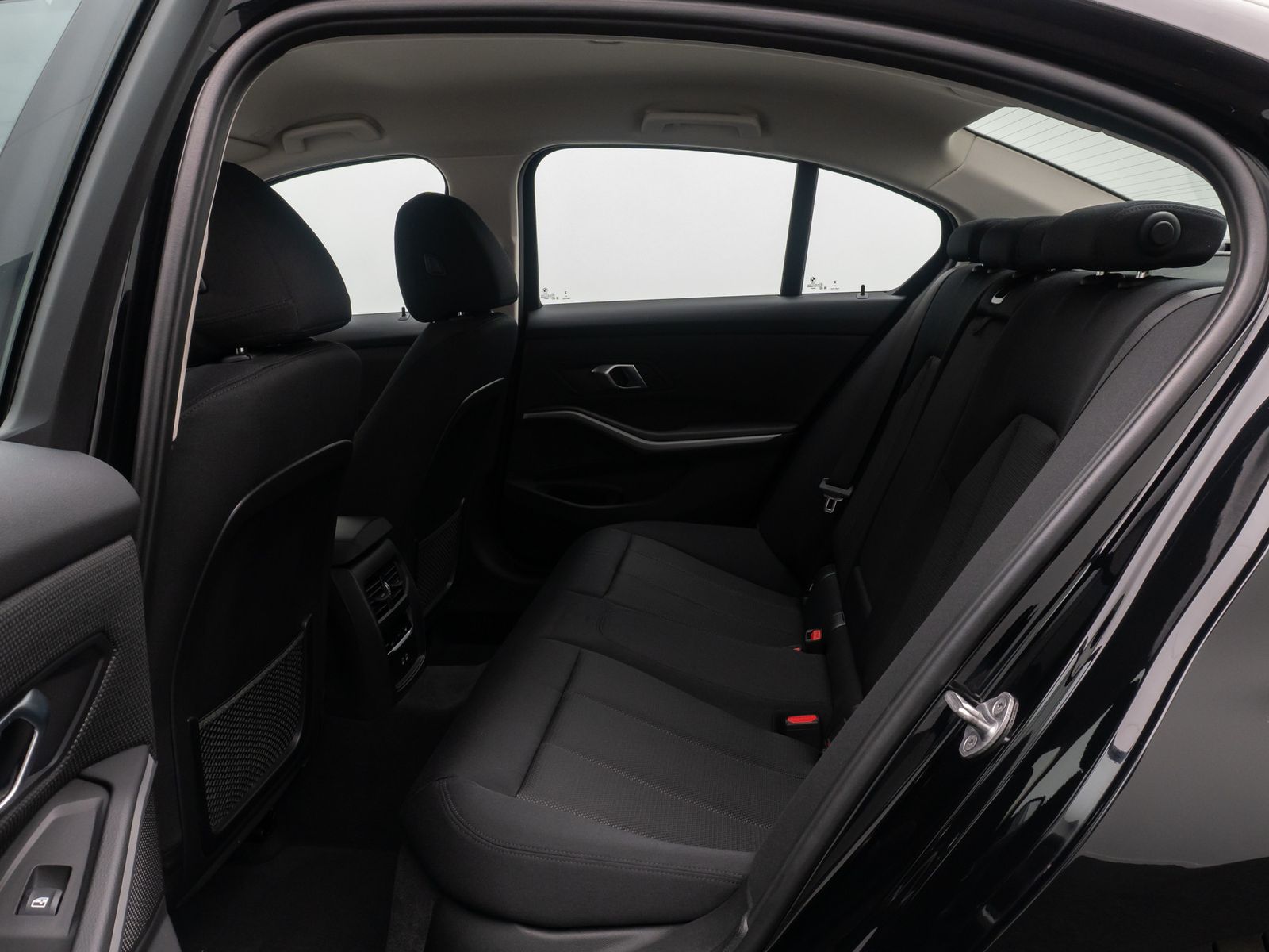 Fahrzeugabbildung BMW 330i Stop&Go DAB Kamera Standhzng Fernlic 18Zoll