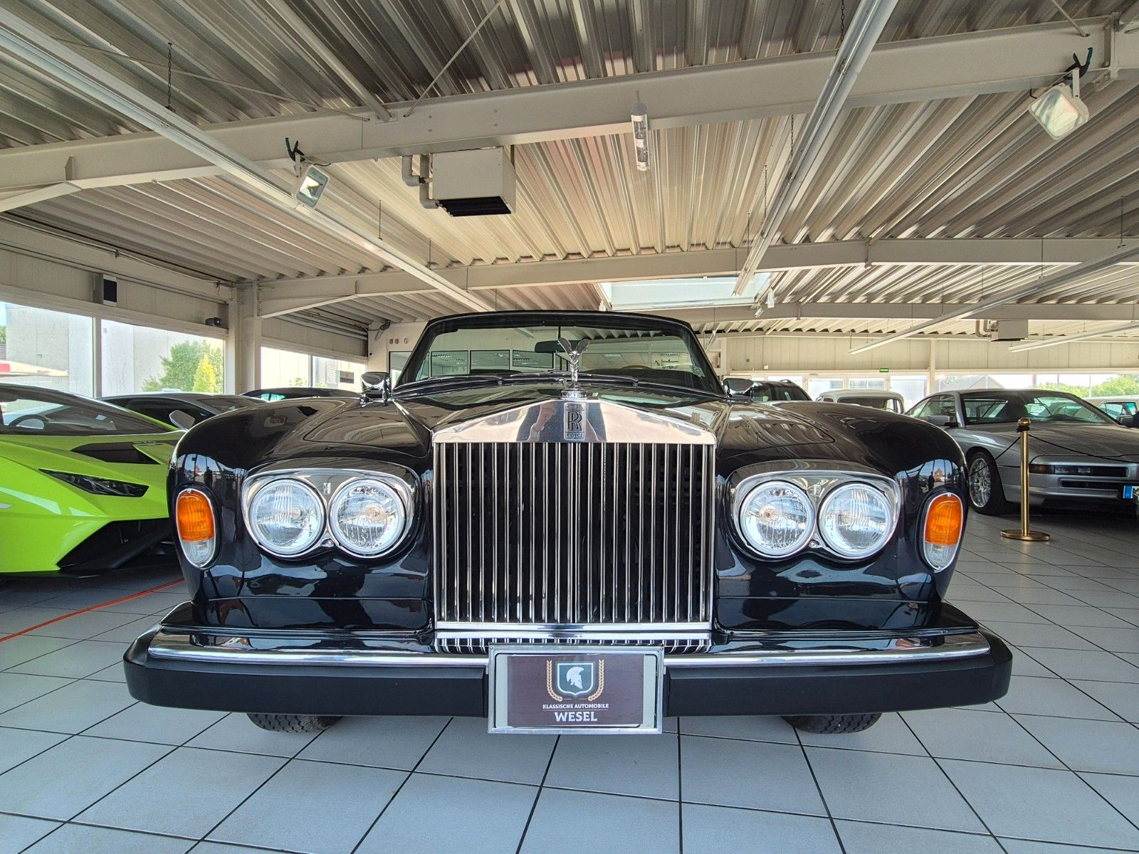 Fahrzeugabbildung Rolls-Royce Corniche/Technisch umfassend revidiert+Historie