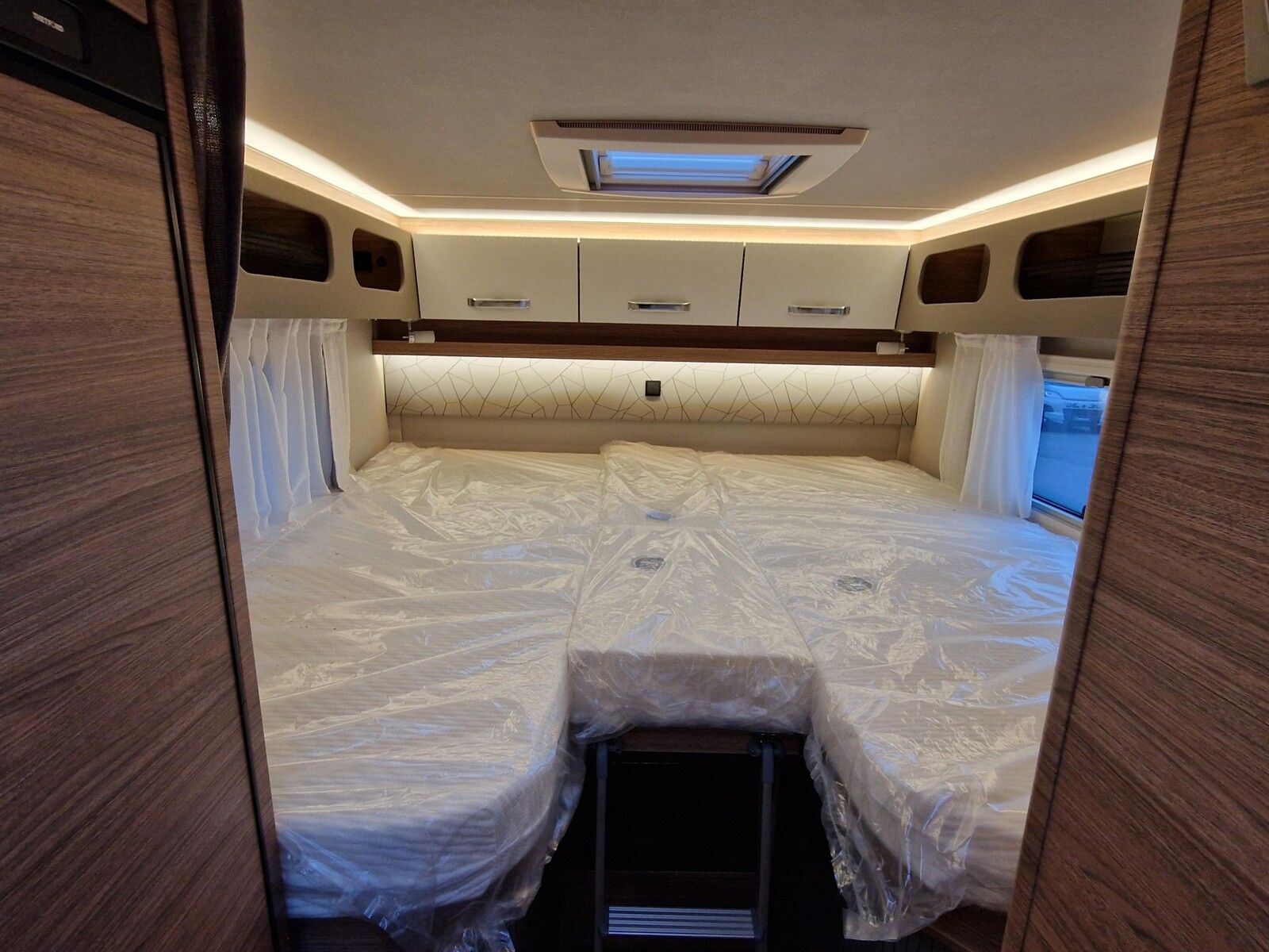 Fahrzeugabbildung Weinsberg CaraCompact EDITION PEPPER 600 MEG