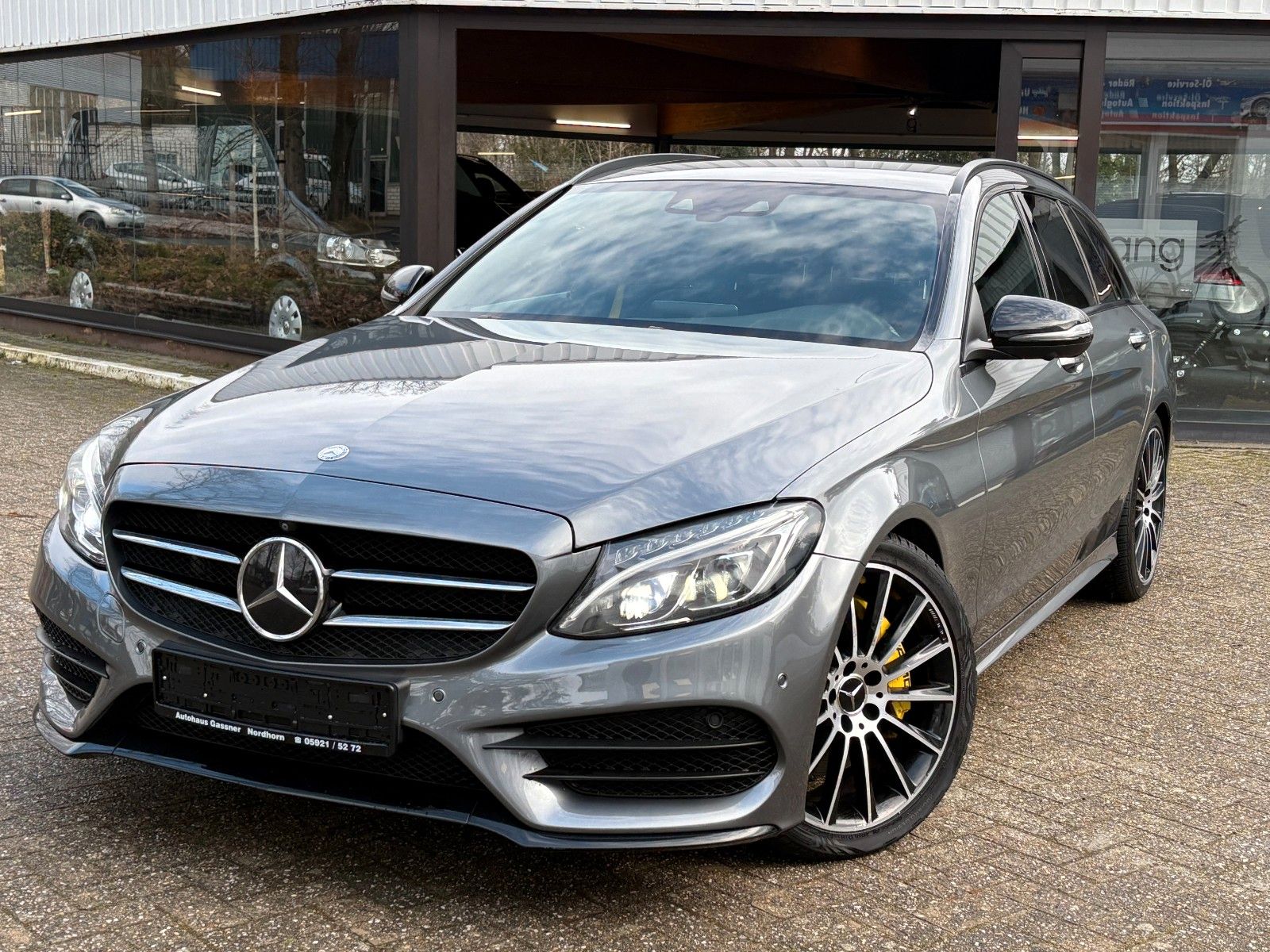 MERCEDES-BENZ C250d 4Matic AMG Line*HEAD-UP*KEYLESS*MEMORY*AHK