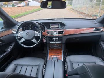 Mercedes E 250 - 10
