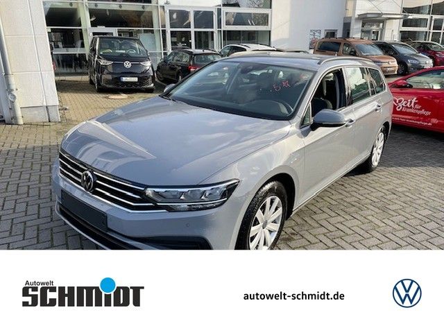 Volkswagen Passat Variant 1.5TSi DSG Basis R-Kamera ACC LED